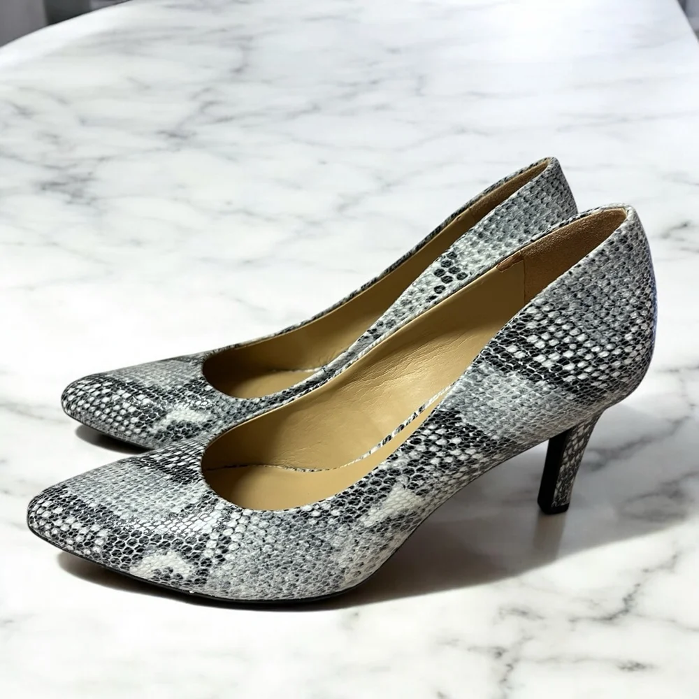 Naturalizer 9.5M Snakeskin Leather Pumps Heels Black White Pointed Toe Dress